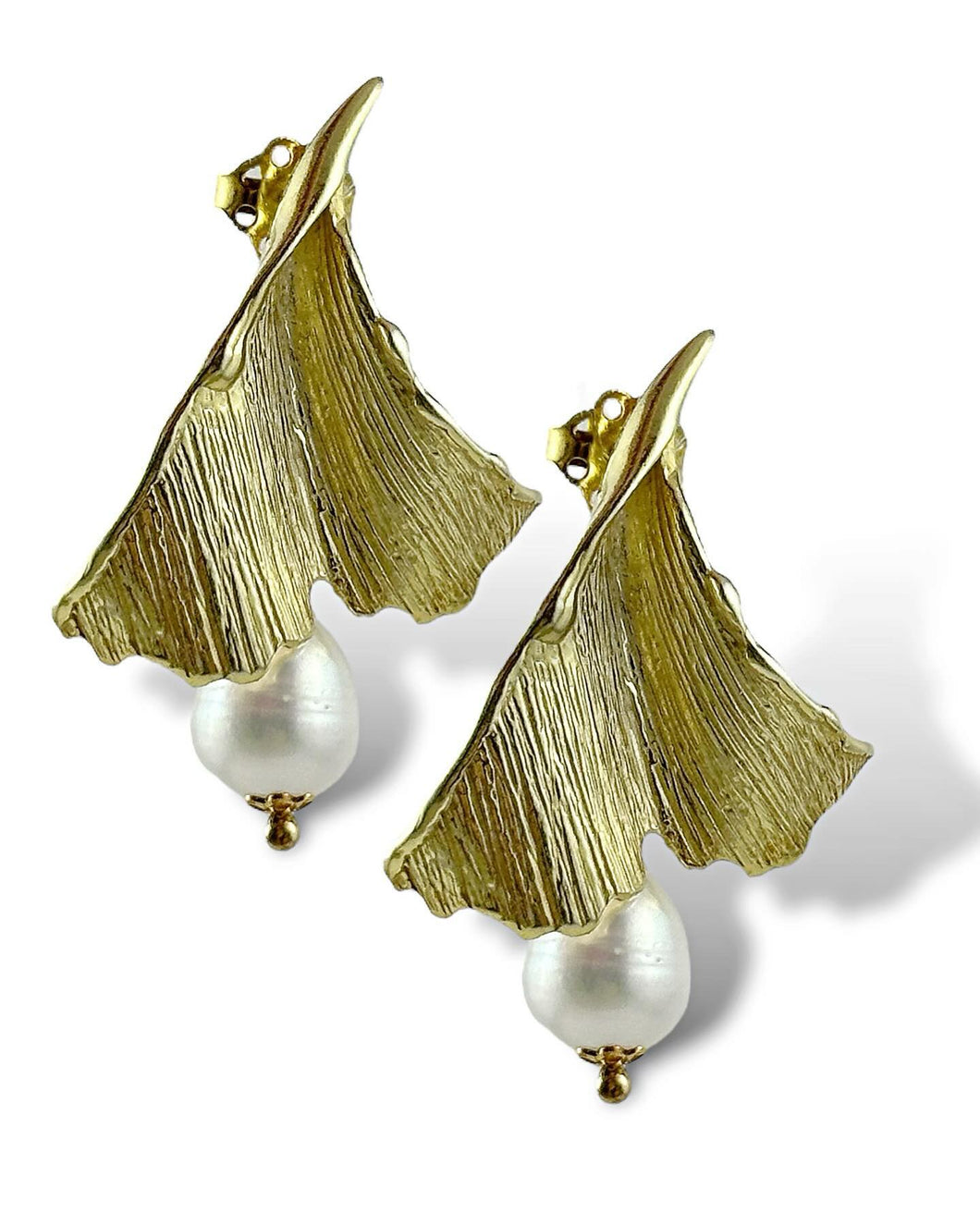 Orecchini da donna in argento dorato con perle