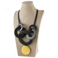 Carica l'immagine nel visualizzatore di Gallery, Grande collana con motivi geometrici in ebano e foglia d'oro - Rosso Veneziano Gioielli