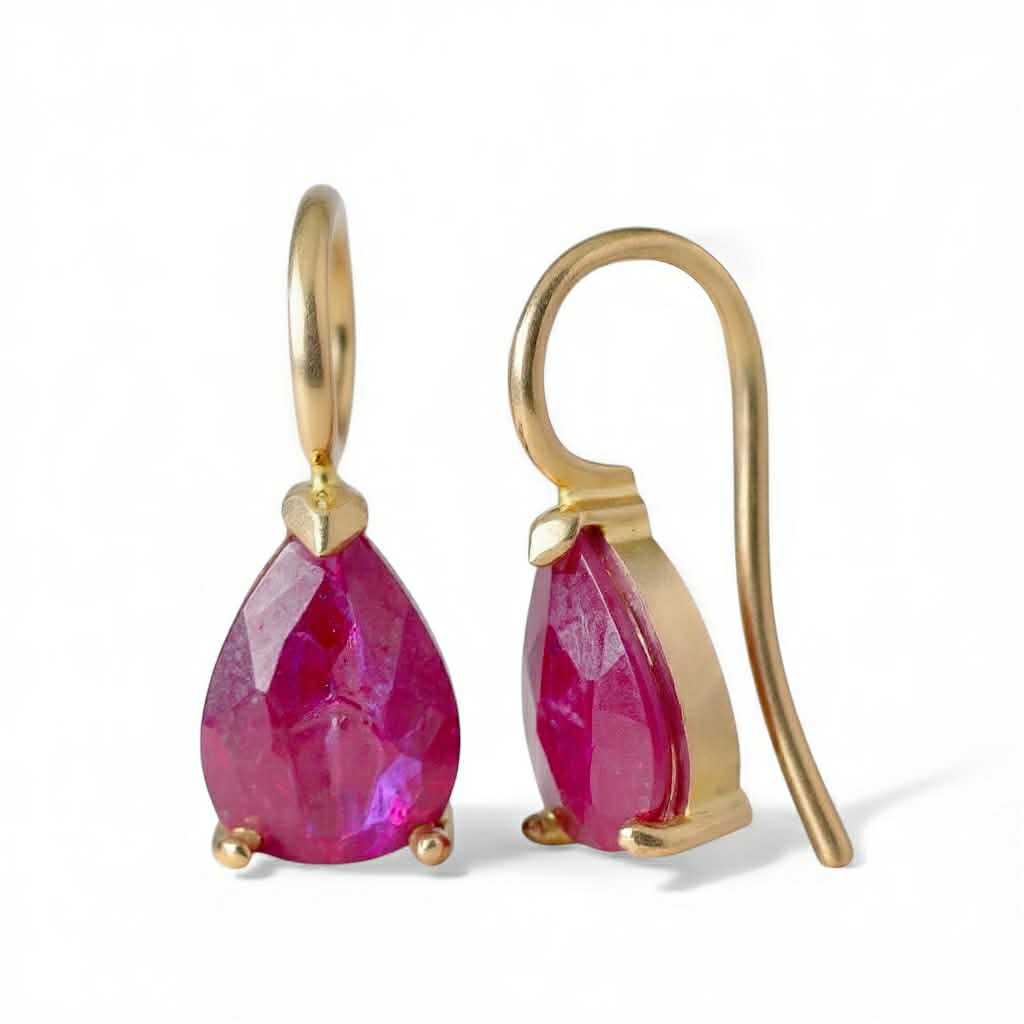 Orecchini in Oro Rosa 18K con Rubino Naturale a Goccia – Rosso Veneziano Gioielli