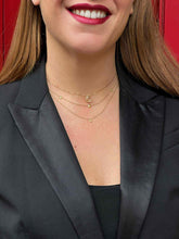 Carica l&#39;immagine nel visualizzatore di Gallery, Girocollo in oro bianco con goccia di diamante giallo fancy
