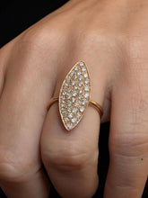 Carica l'immagine nel visualizzatore di Gallery, Anello Marquise in Oro Rosa 9 Carati con Diamanti Lab Grown - Rosso Veneziano Gioielli
