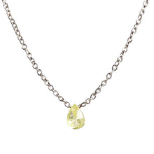 Carica l&#39;immagine nel visualizzatore di Gallery, Girocollo in oro bianco con goccia di diamante giallo fancy
