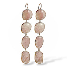 Carica l&#39;immagine nel visualizzatore di Gallery, Orecchini da donna pendenti in argento rosa con quarzo rosa
