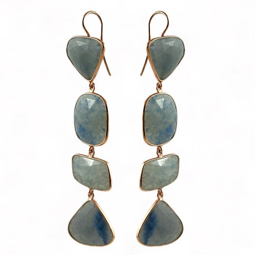 Orecchini pendenti in argento rosa con zaffiri naturali