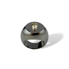 Carica l&#39;immagine nel visualizzatore di Gallery, Anello Chevalier in argento e oro con diamante a goccia
