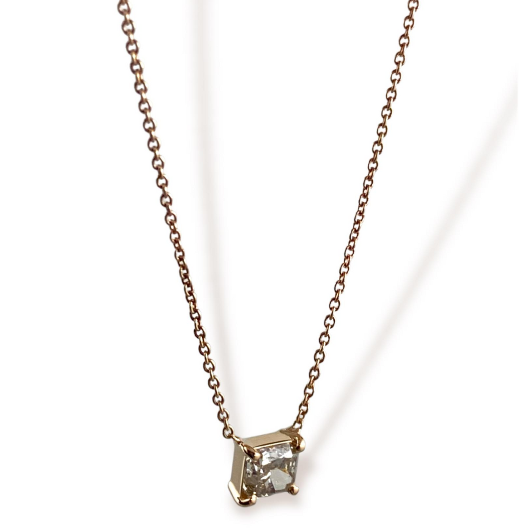 Ciondolo Donna in Oro con Diamante Fancy