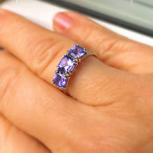 Carica l&#39;immagine nel visualizzatore di Gallery, Anello trilogy in oro con tanzanite
