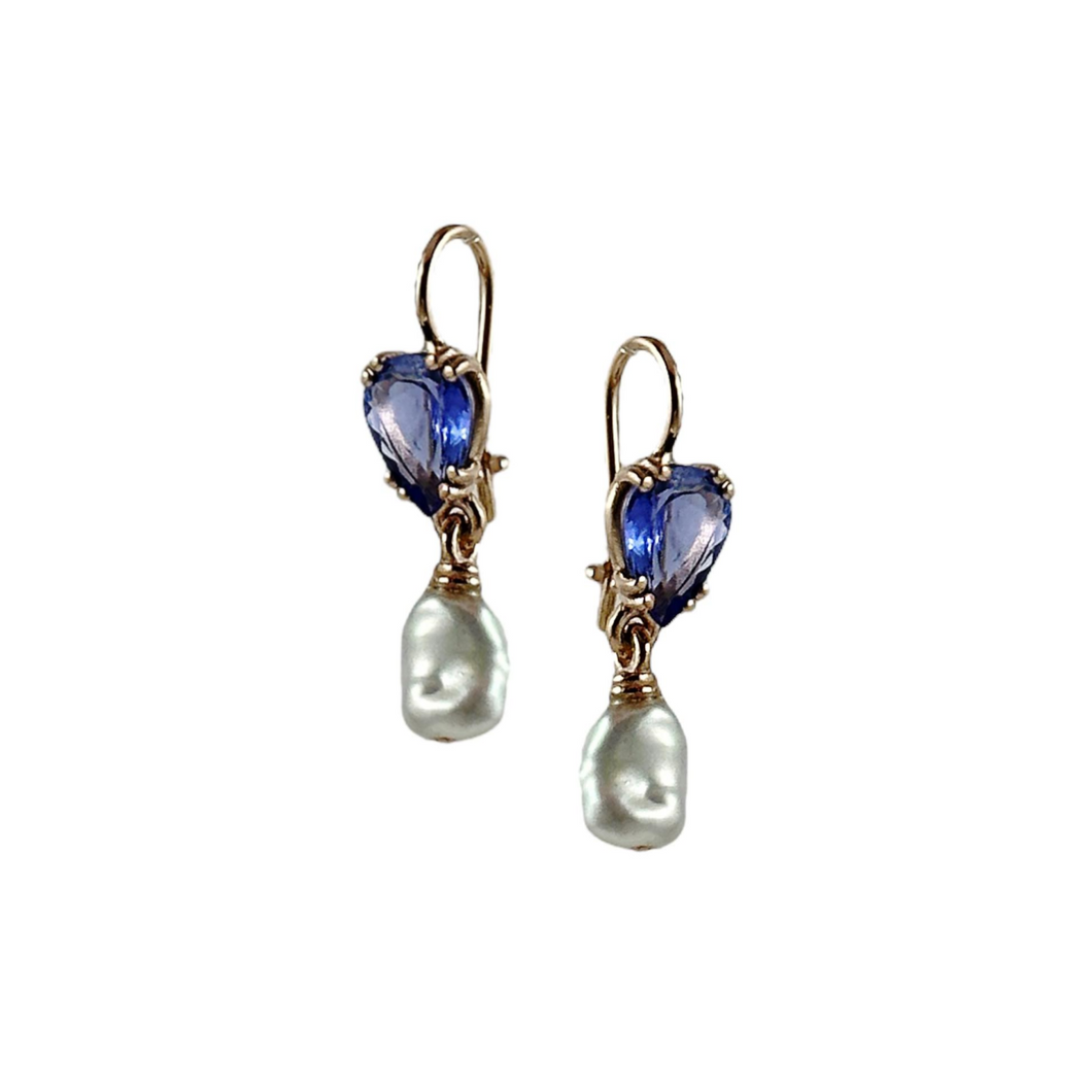 Orecchino in oro con perle e tanzanite